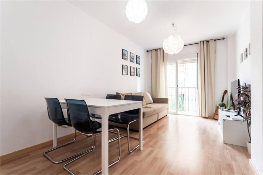 Centrico A 250 Metros De La Playa & Parking Apartamento